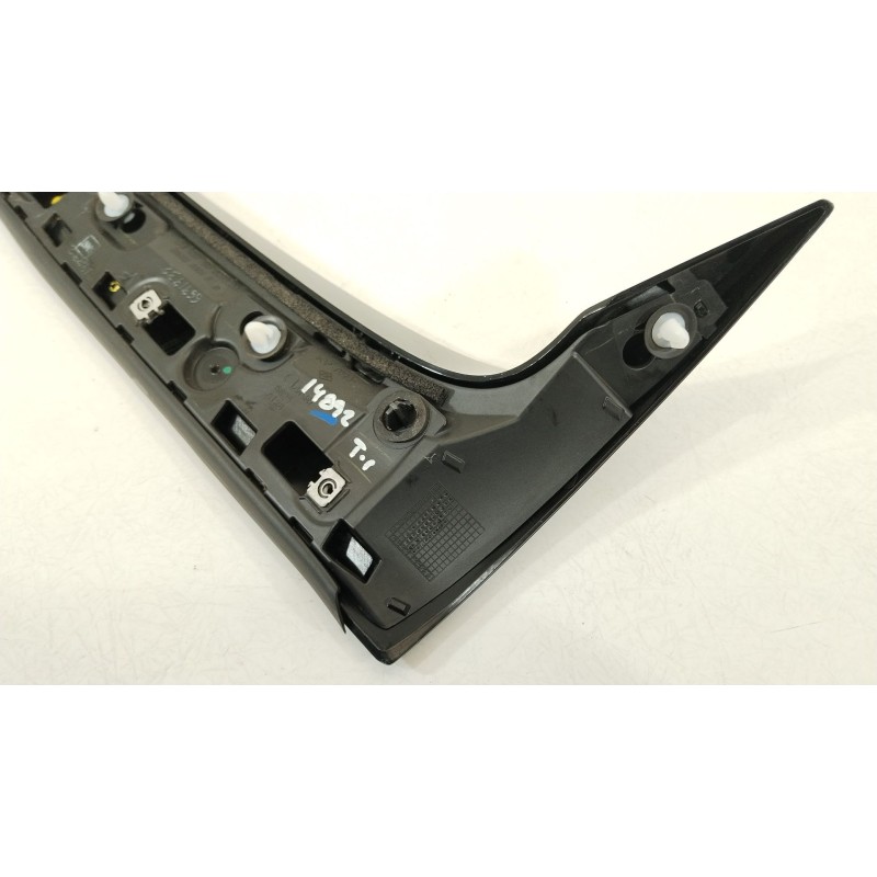 Recambio de moldura para smart forfour hatchback (453) 0.9 (453.044, 453.053) referencia OEM IAM A4537930288  