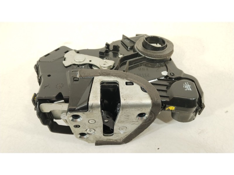 Recambio de cerradura puerta delantera derecha para toyota auris (_e15_) 1.8 hybrid (zwe150_) referencia OEM IAM 6903002231  