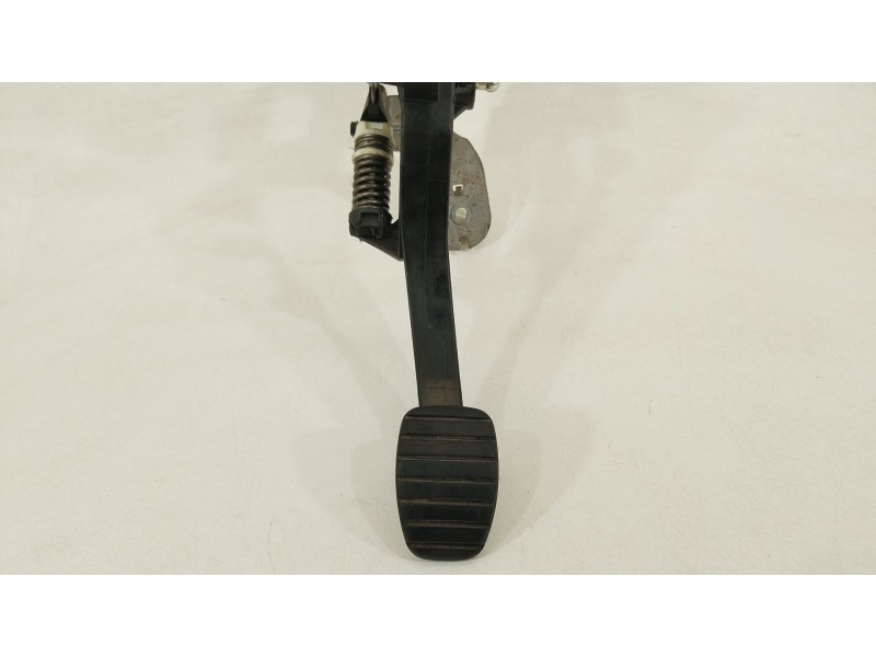 Recambio de pedal embrague para renault megane iii hatchback (bz0/1_, b3_) 1.5 dci referencia OEM IAM 465030037R  