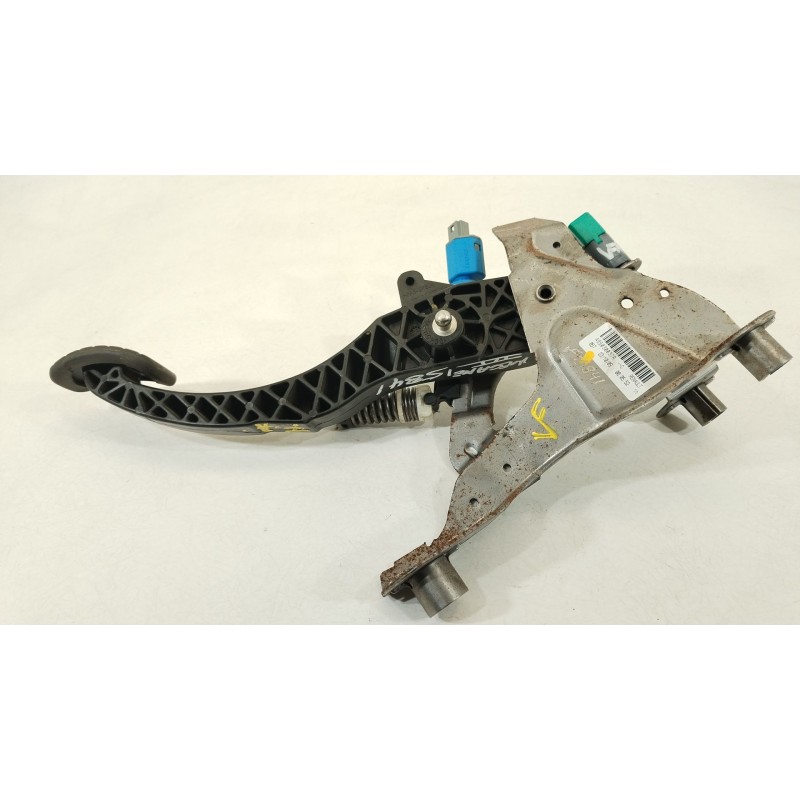 Recambio de pedal embrague para renault megane iii hatchback (bz0/1_, b3_) 1.5 dci referencia OEM IAM 465030037R  
