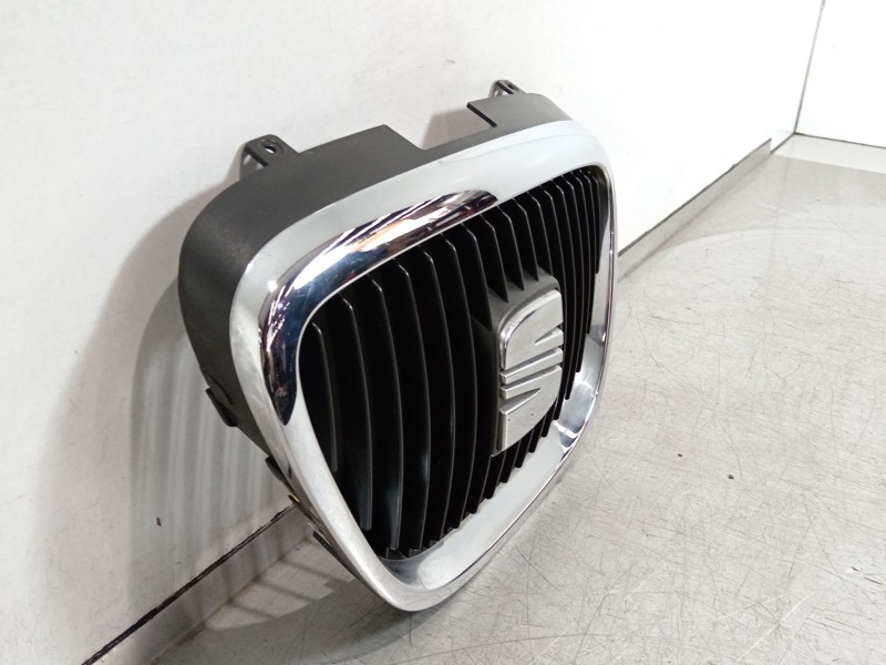 Recambio de rejilla delantera para seat leon (1p1) 1.9 tdi referencia OEM IAM 5P0853654 5P0853679 