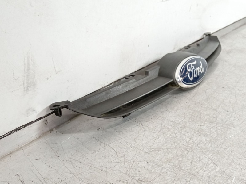 Recambio de rejilla delantera para ford fiesta vi (cb1, ccn) 1.6 tdci referencia OEM IAM 8A618200B  