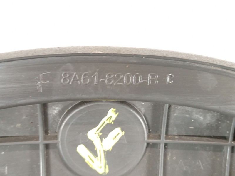 Recambio de rejilla delantera para ford fiesta vi (cb1, ccn) 1.6 tdci referencia OEM IAM 8A618200B  