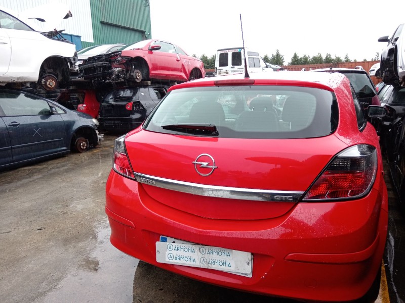 opel astra h gtc (a04) del año 2008