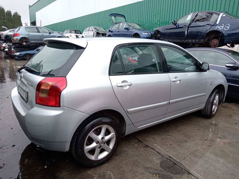 toyota corolla (_e12_) del año 2003