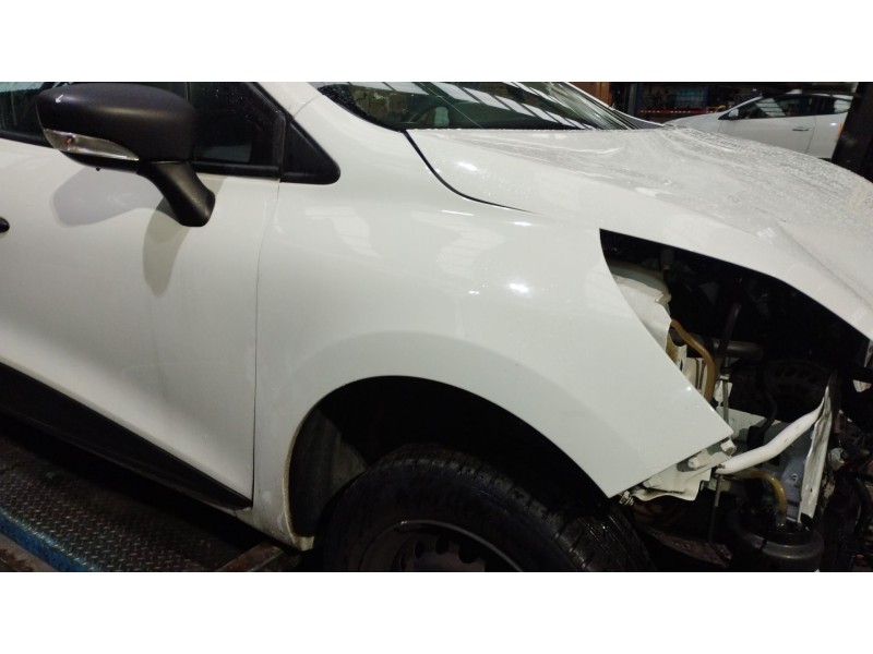 Recambio de aleta delantera derecha para renault clio iv (bh_) 1.5 dci 75 referencia OEM IAM   