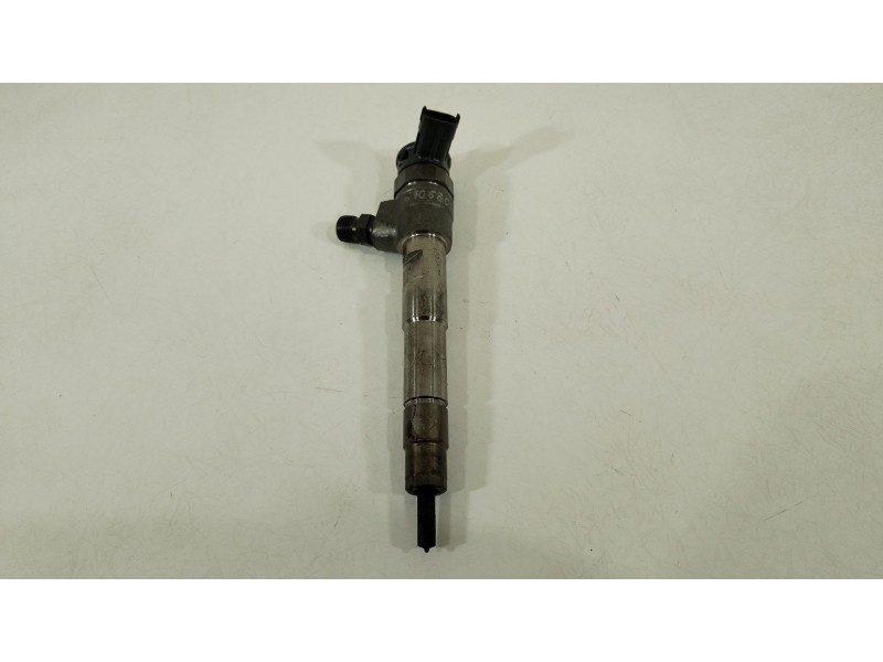 Recambio de inyector para nissan qashqai (j11) referencia OEM IAM H8201636333 0445110800 