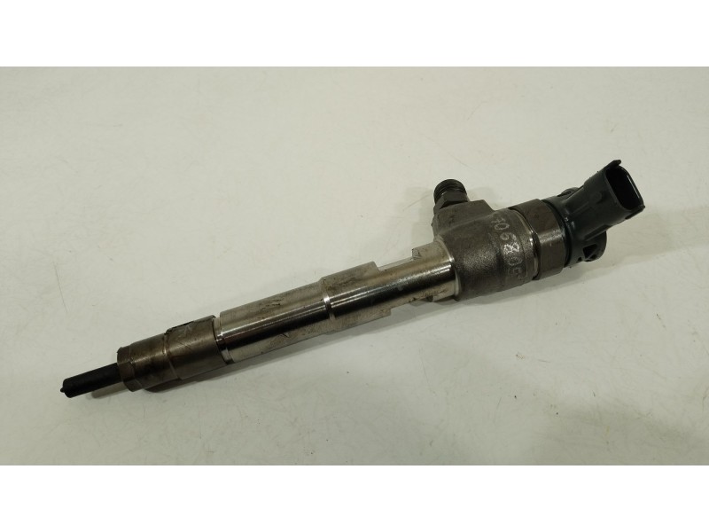 Recambio de inyector para nissan qashqai (j11) referencia OEM IAM H8201636333 0445110800 