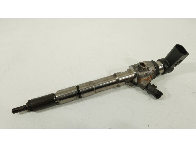 Recambio de inyector para skoda fabia ii (542) 1.6 tdi referencia OEM IAM 03L130277S  