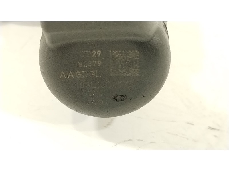 Recambio de inyector para skoda fabia ii (542) 1.6 tdi referencia OEM IAM 03L130277S  