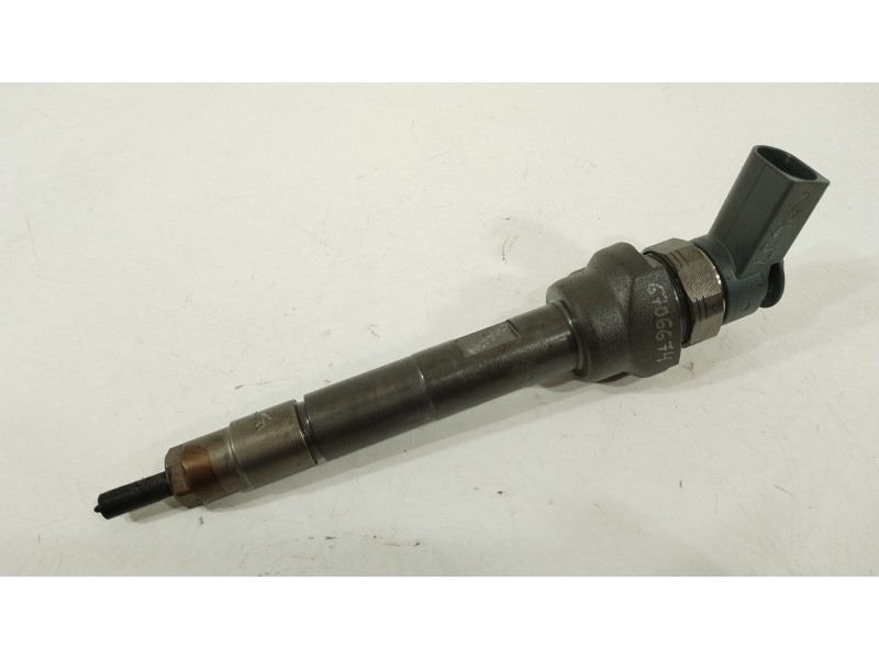 Recambio de inyector para mini mini countryman (r60) cooper d referencia OEM IAM 850690204 0445110600 