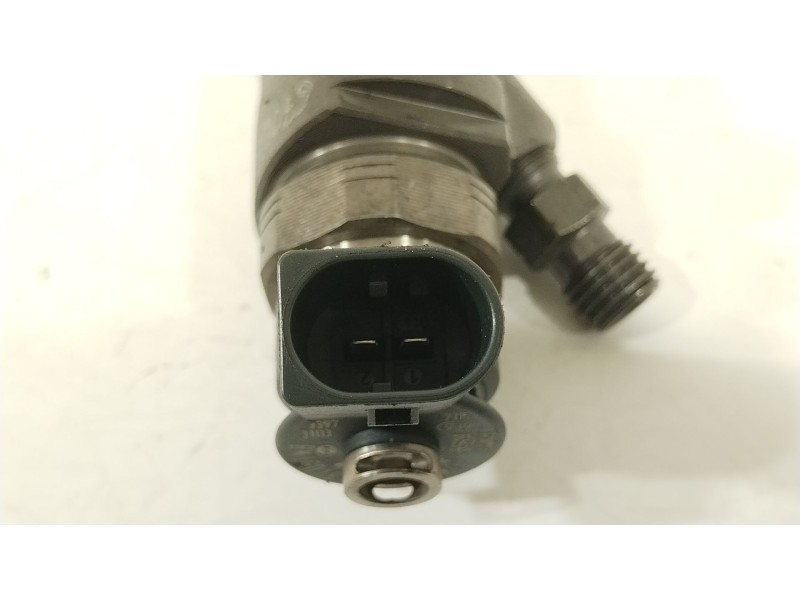 Recambio de inyector para mini mini countryman (r60) cooper d referencia OEM IAM 850690204 0445110600 