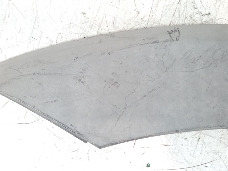 Recambio de aletin delantero izquierdo para chevrolet captiva 2.0 vcdi lt referencia OEM IAM 96439703  