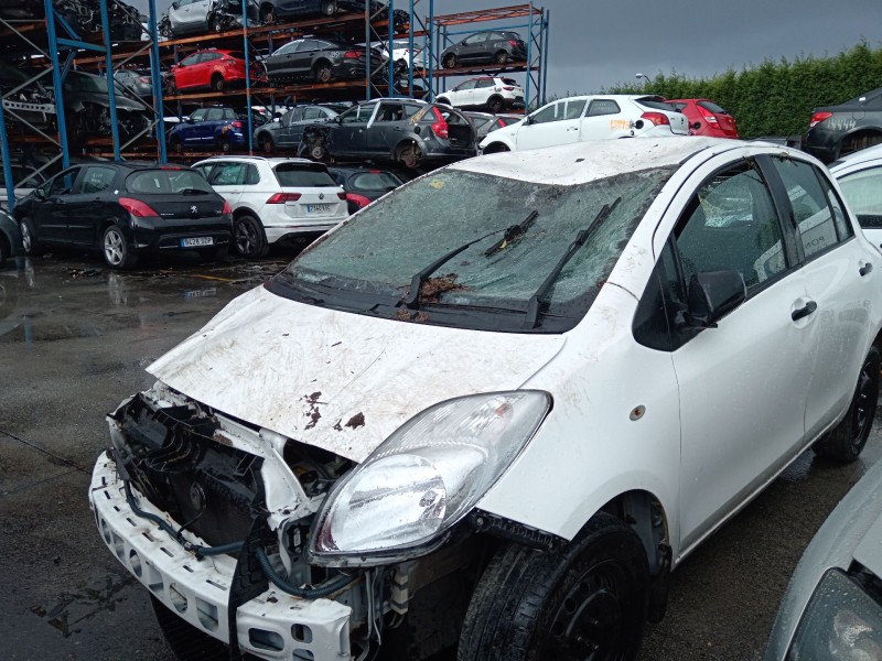 toyota yaris (_p9_) del año 2010