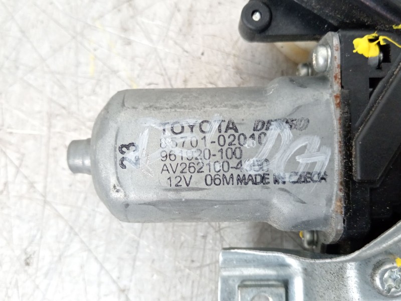 Recambio de elevalunas delantero derecho para toyota auris (_e15_) 1.8 hybrid (zwe150_) referencia OEM IAM 6981002310 8570102010