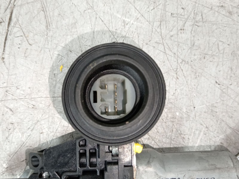 Recambio de elevalunas trasero izquierdo para toyota auris hybrid active referencia OEM IAM 6984002240 857100D100 