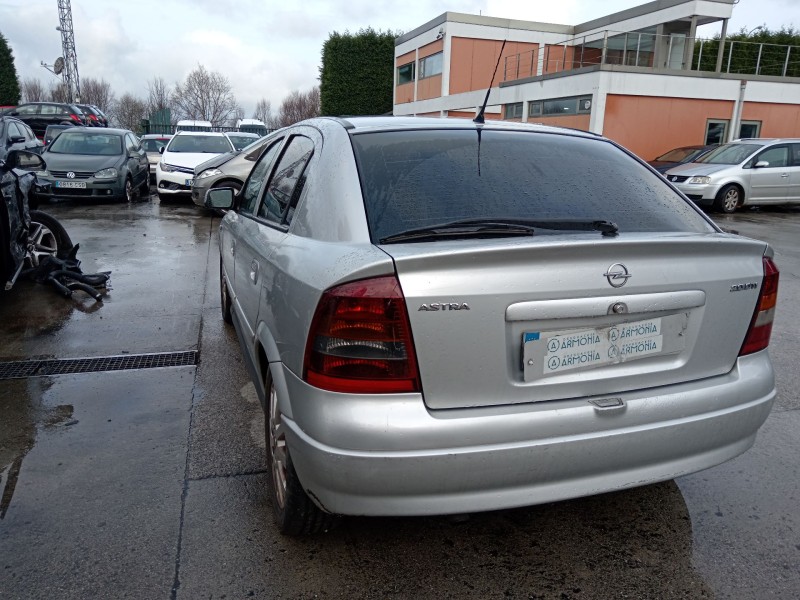 opel astra g hatchback (t98) del año 2004