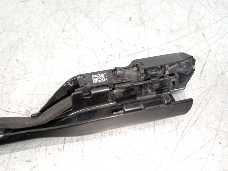 Recambio de brazo limpia delantero derecho para tesla model 3 ev referencia OEM IAM 162168700A  