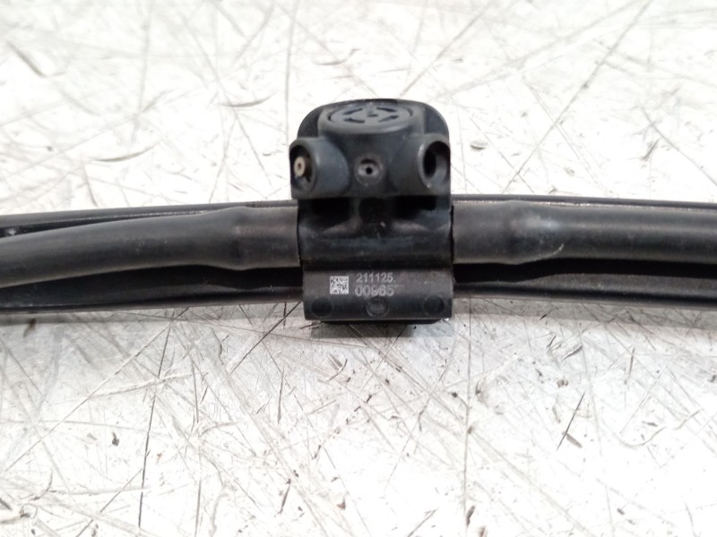 Recambio de brazo limpia delantero izquierdo para tesla model 3 ev referencia OEM IAM 162168300A  