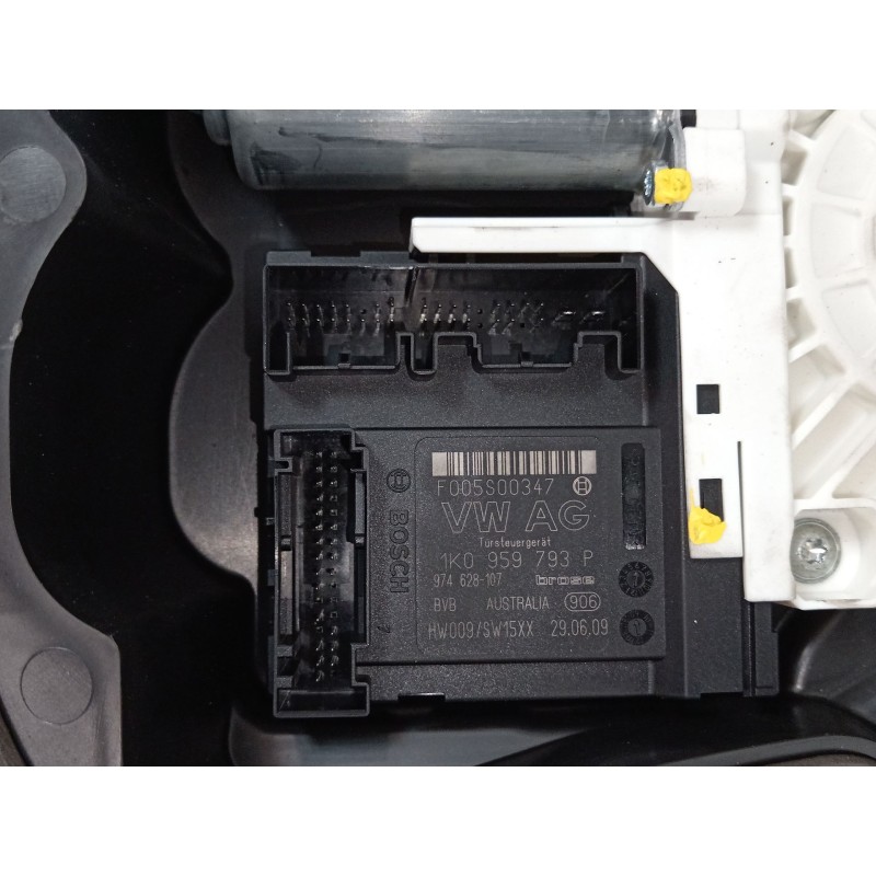 Recambio de elevalunas delantero izquierdo para seat leon (1p1) 2.0 tdi 16v referencia OEM IAM 1P0837401J 1T0959701L 1K0959793P