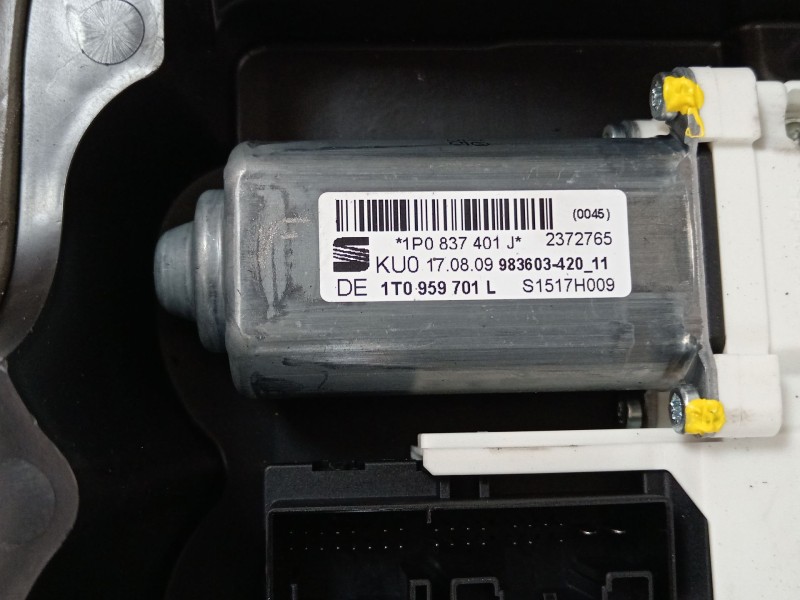Recambio de elevalunas delantero izquierdo para seat leon (1p1) 2.0 tdi 16v referencia OEM IAM 1P0837401J 1T0959701L 1K0959793P