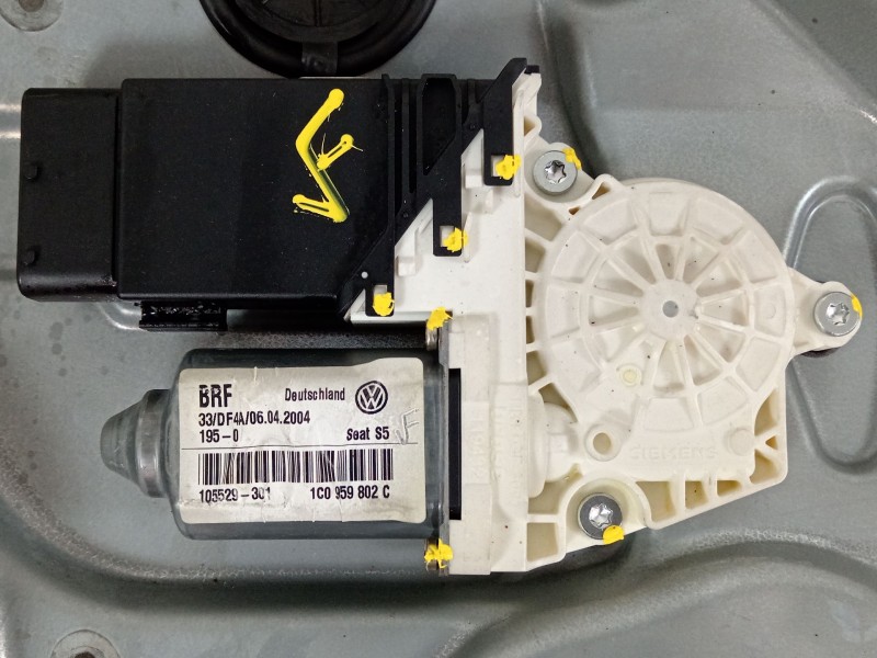 Recambio de elevalunas delantero derecho para seat toledo ii (1m2) 1.6 referencia OEM IAM 1M0837756B 1C0959802C 1M0837462A