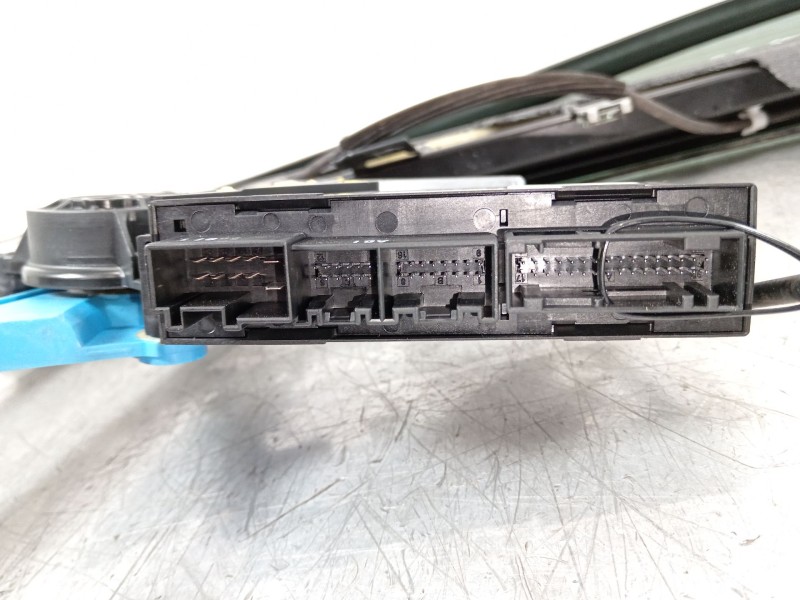 Recambio de elevalunas delantero derecho para seat exeo st (3r5) 2.0 tdi referencia OEM IAM 8E0837462C 8E1959802G 0130821764