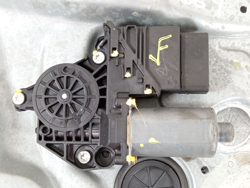 Recambio de elevalunas trasero izquierdo para volkswagen golf iv (1j1) 1.9 tdi referencia OEM IAM 1J4839755A 1J4839461F 1J495981