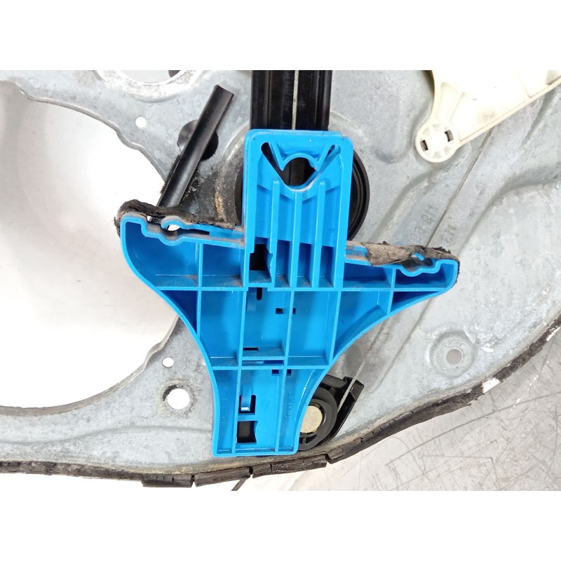 Recambio de elevalunas trasero izquierdo para volkswagen golf iv (1j1) 1.9 tdi referencia OEM IAM 1J4839755A 1J4839461F 1J495981