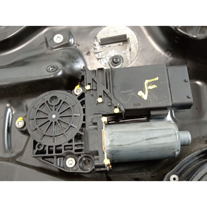 Recambio de elevalunas delantero izquierdo para volkswagen golf iv (1j1) 1.9 tdi referencia OEM IAM 1J4837755E 1J4837461H 1J1959