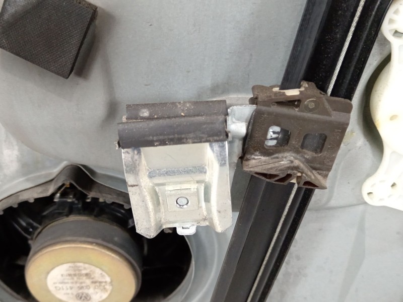 Recambio de elevalunas delantero izquierdo para volkswagen golf iv (1j1) 1.9 tdi 4motion referencia OEM IAM 1J3837461H 1C1959801