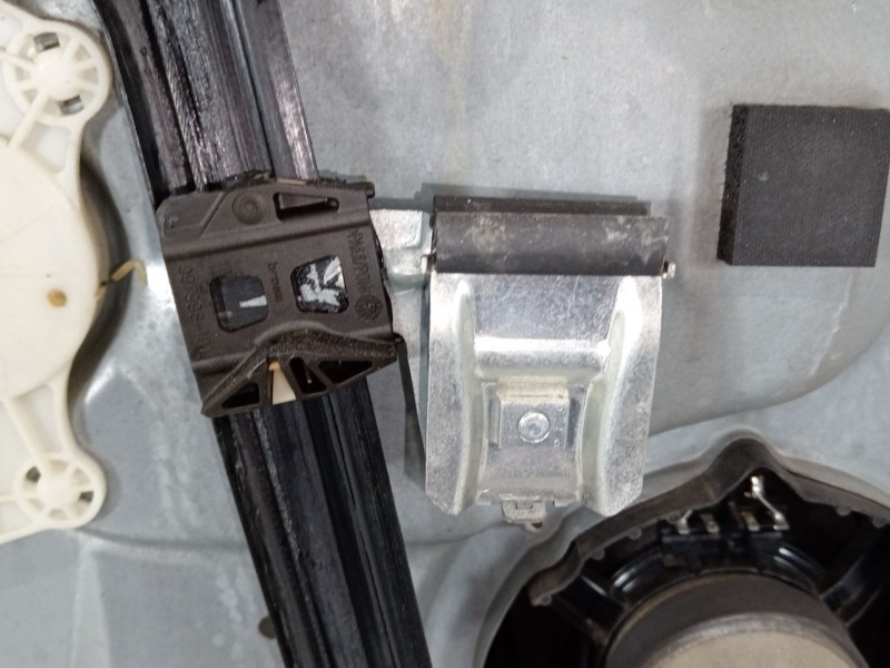 Recambio de elevalunas delantero derecho para volkswagen golf iv (1j1) 1.9 tdi 4motion referencia OEM IAM 1J3837462H 1C1959802A 