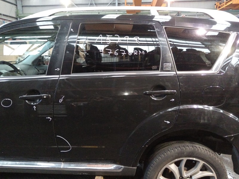 Recambio de puerta trasera izquierda para citroën c-crosser (vu_, vv_) 2.2 hdi referencia OEM IAM   