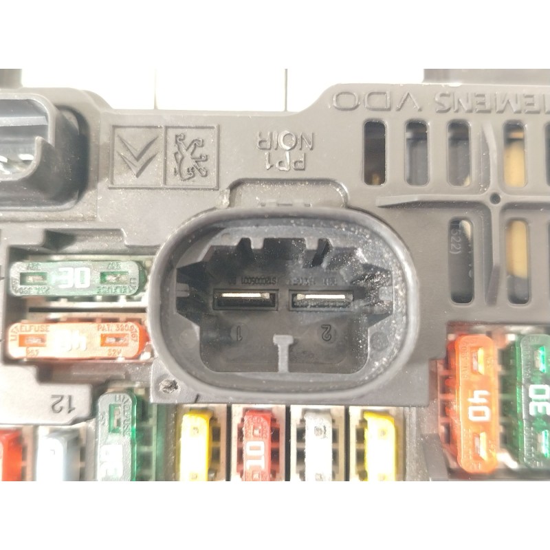 Recambio de caja reles / fusibles para peugeot 407 (6d_) 2.0 (6drfnb, 6drfne) referencia OEM IAM 9661682580 S118983001Q BSML0100