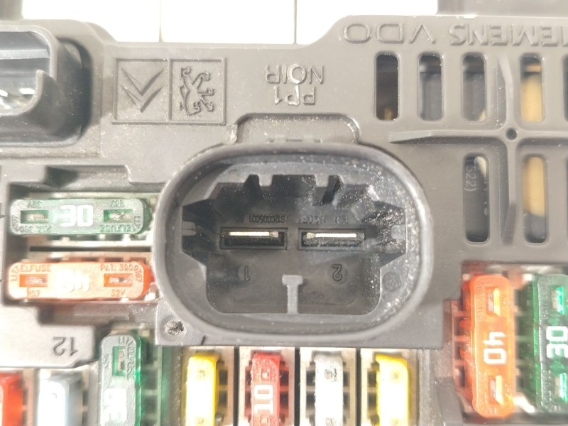 Recambio de caja reles / fusibles para peugeot 407 (6d_) 2.0 (6drfnb, 6drfne) referencia OEM IAM 9661682580 S118983001Q BSML0100