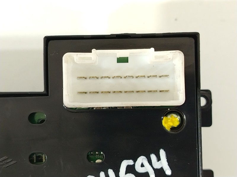 Recambio de mando elevalunas delantero izquierdo para hyundai i30 (fd) 1.4 referencia OEM IAM 935702L010  