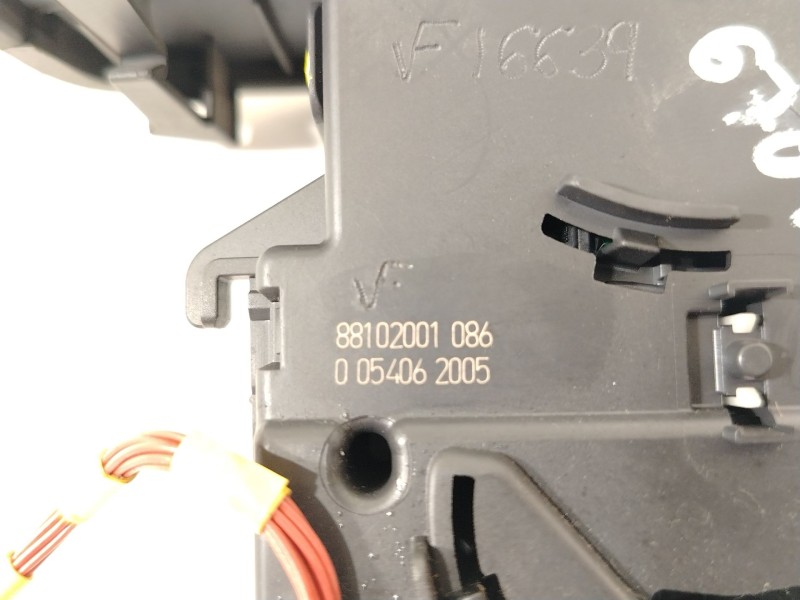 Recambio de mando luces para renault clio iii (br0/1, cr0/1) 1.5 dci referencia OEM IAM 88102001  