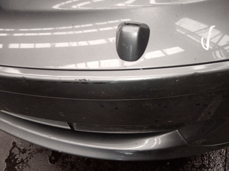 Recambio de paragolpes delantero para bmw 1 (e81) 116 d referencia OEM IAM 7166462  