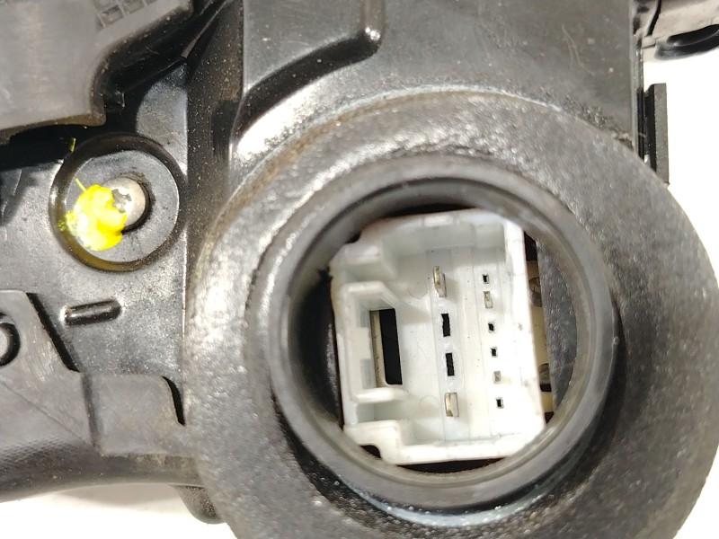 Recambio de cerradura puerta trasera derecha para toyota verso active referencia OEM IAM 690500F031  