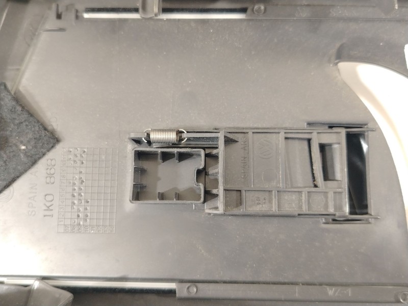 Recambio de moldura para volkswagen golf vi (5k1) 2.0 gti referencia OEM IAM 1K4867244  