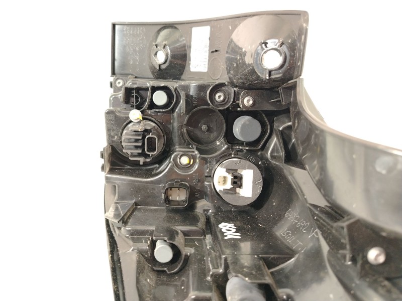 Recambio de piloto trasero izquierdo para toyota yaris (_p21_, _pa1_, _ph1_) 1.5 hybrid (mxph11) referencia OEM IAM 815600DE20  