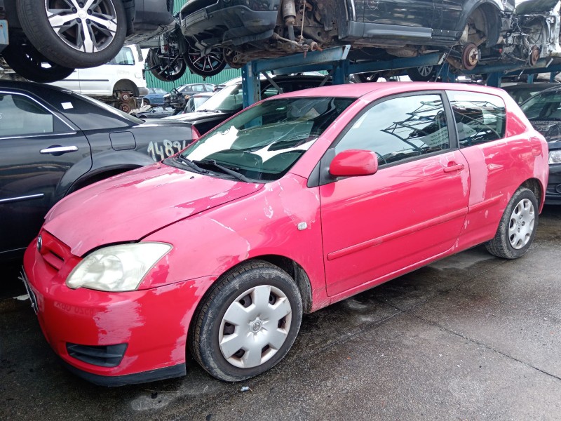 toyota corolla (_e12_) del año 2004