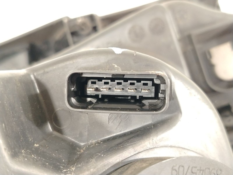 Recambio de faro derecho para renault clio iii (br0/1, cr0/1) 1.4 16v referencia OEM IAM 8200261612 89901157 