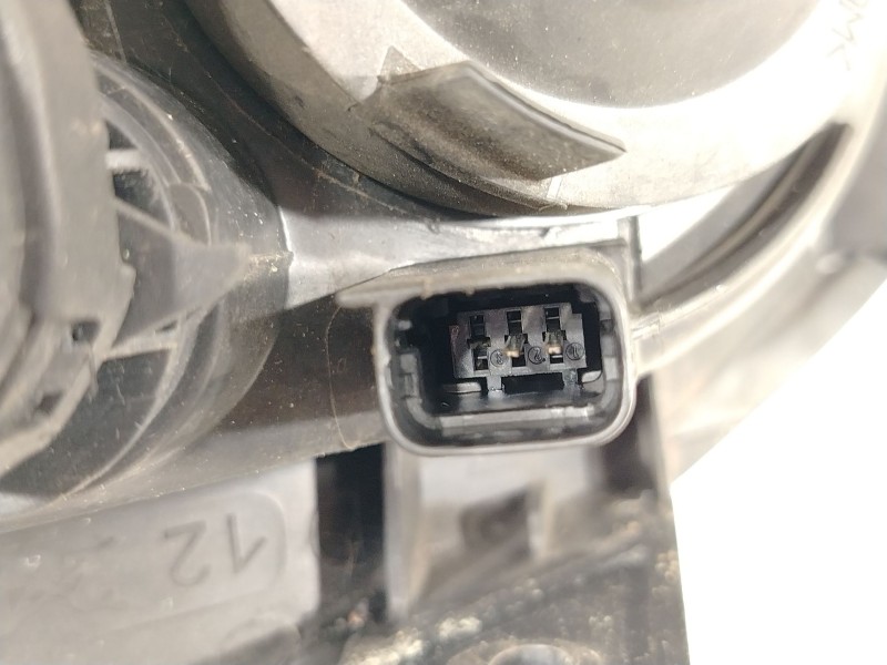 Recambio de faro derecho para renault clio iii (br0/1, cr0/1) 1.4 16v referencia OEM IAM 8200261612 89901157 