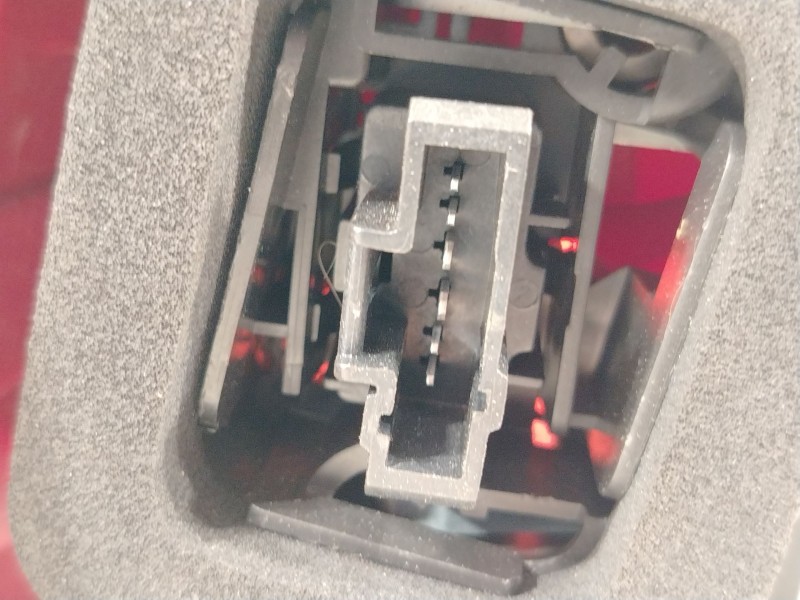 Recambio de piloto trasero derecho para peugeot 307 break (3e) 1.6 hdi 110 referencia OEM IAM 9655768480 25719401 