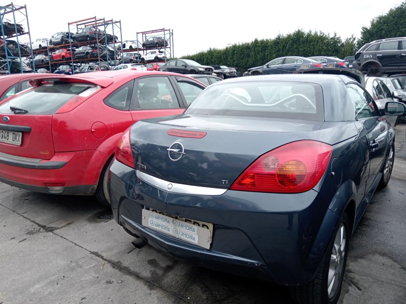 opel tigra twintop (x04) del año 2006