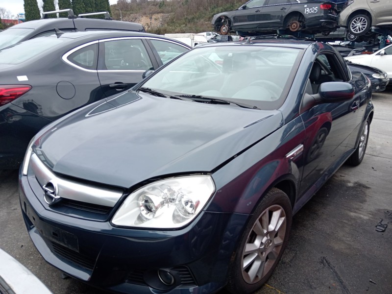 opel tigra twintop (x04) del año 2006