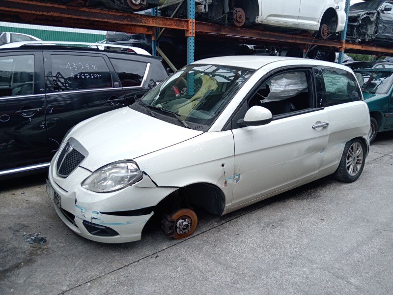 lancia ypsilon (843_) del año 2011