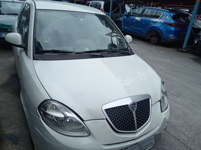 lancia ypsilon (843_) del año 2011