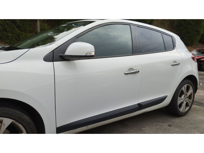 Recambio de puerta delantera izquierda para renault megane iii hatchback (bz0/1_, b3_) 1.5 dci referencia OEM IAM 801016886R  